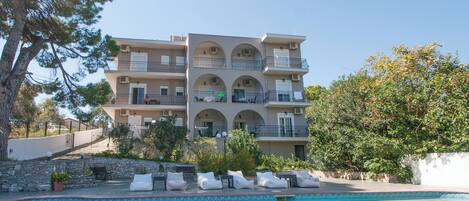 숙박 시설 정면