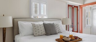 Cozy Charleston Cottage | Brandy Crusta