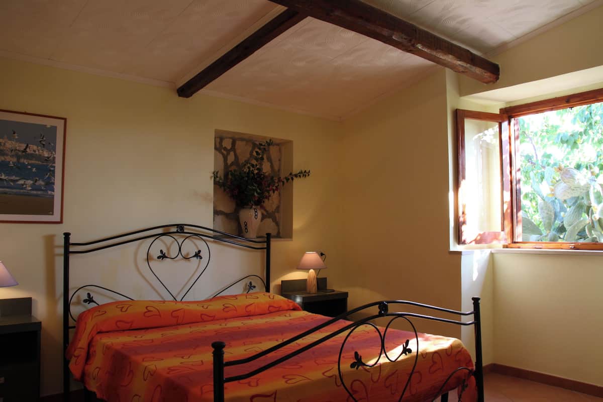 Comfort appartement | 1 slaapkamer, een kluis op de kamer, babybedden, beddengoed