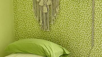2 bedrooms, iron/ironing board, travel crib, free WiFi
