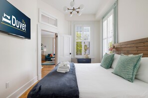 2 室のベッドルーム、アイロン / アイロン台、インターネット