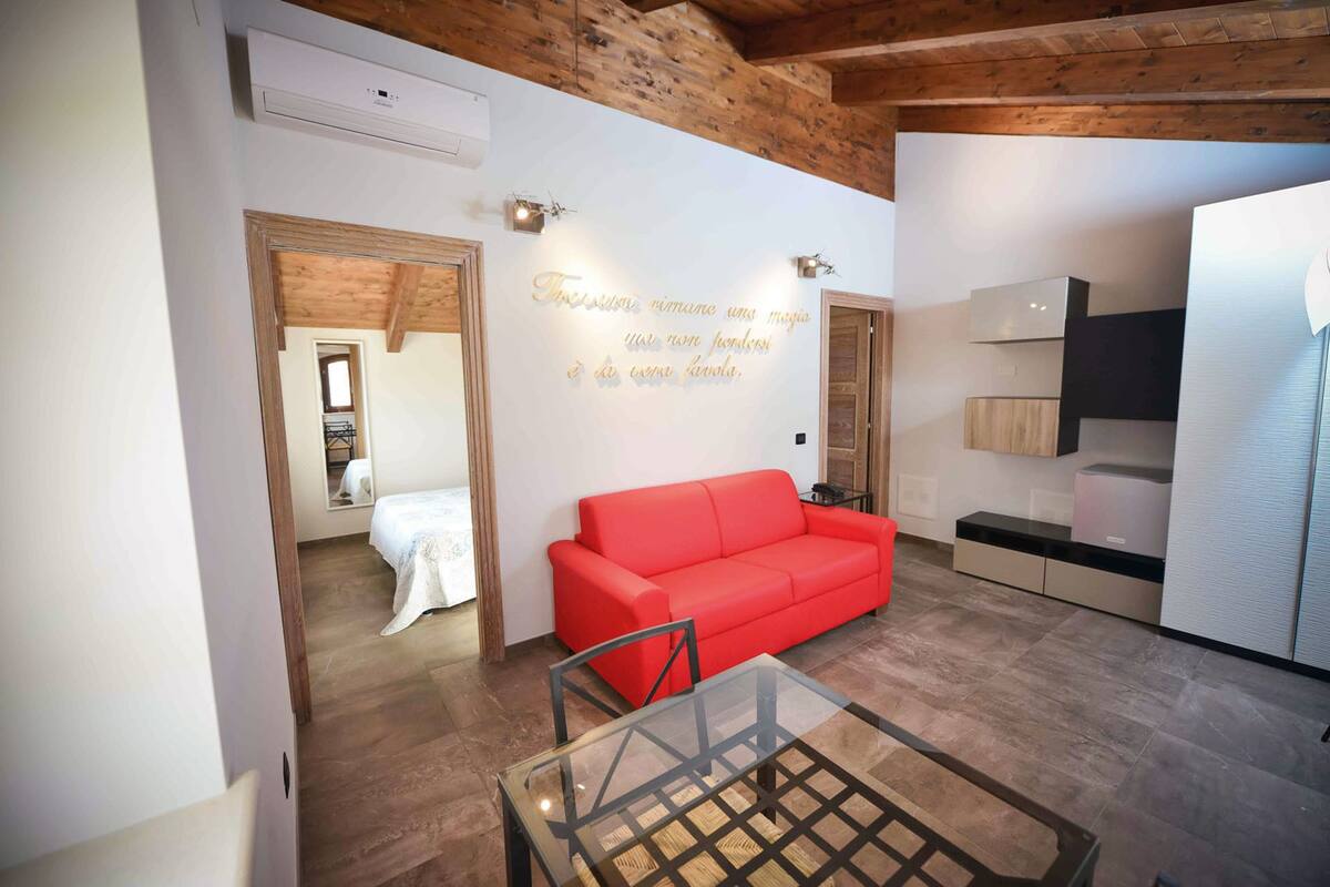 Junior Suite | Premium bedding, desk, WiFi (free), bed sheets
