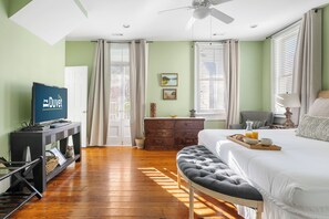 3 bedrooms, iron/ironing board, Internet