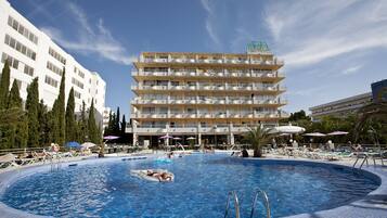 Seasonal outdoor pool