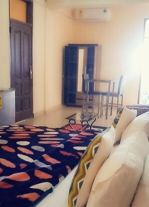 1 habitación, minibar, caja de seguridad en la habitación y escritorio 