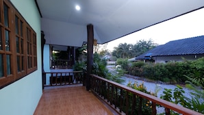 Balcony - Pum and Plam Homestay Resort (Trang)
