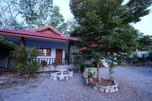 Property grounds - Pum and Plam Homestay Resort (Trang)