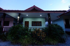 Property grounds - Pum and Plam Homestay Resort (Trang)