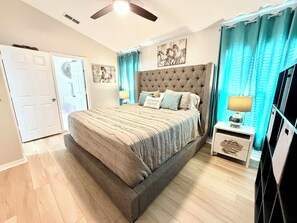 5 bedrooms, desk, iron/ironing board, travel crib