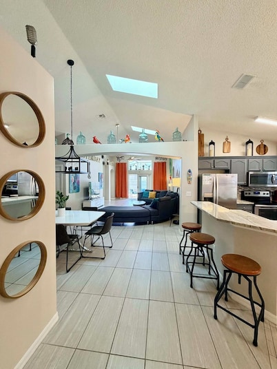 TOP-RATED Disney Villa! 5BR/4BR, Heated South-Facing Pool, 3 Miles to Disney