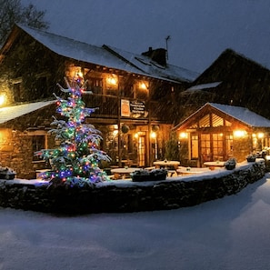 Front of property - evening/night - Watermill Inn & Brewing Co (Kendal)