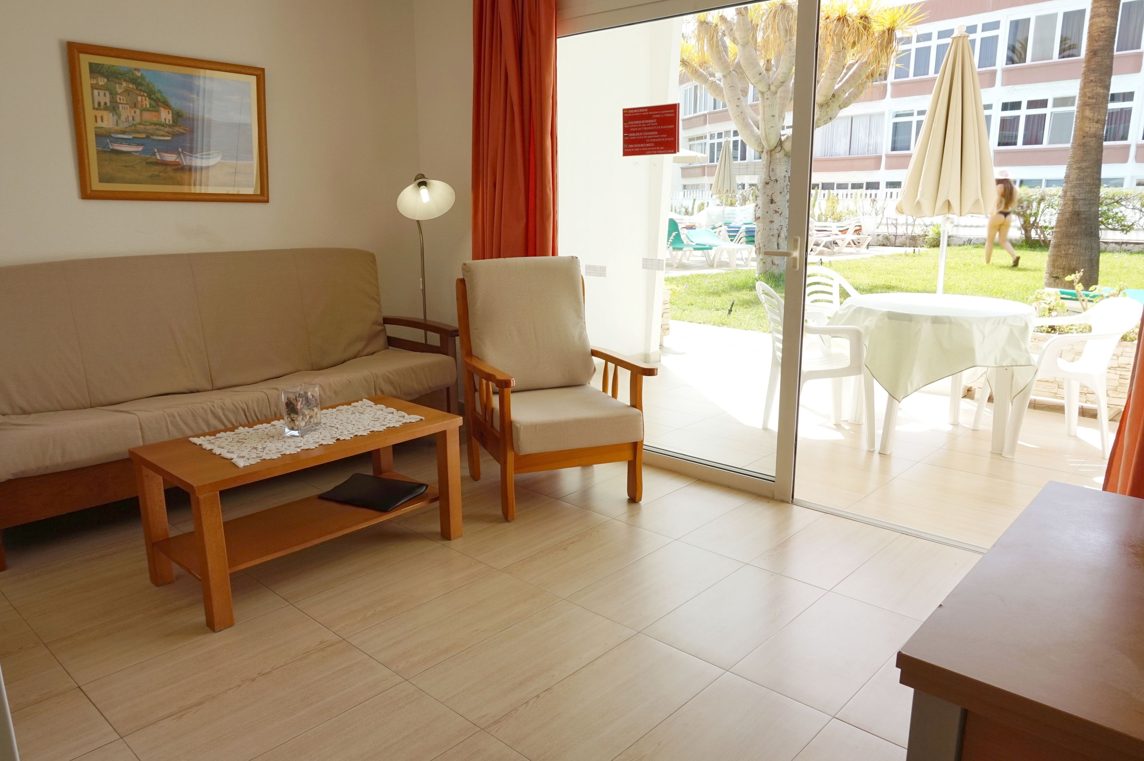 Appartamento Standard, 1 camera da letto, non fumatori, terrazzo | Soggiorno | TV a schermo piatto