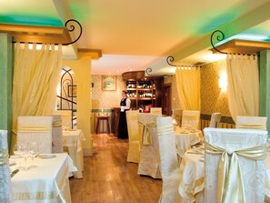 Banquet hall - Hotel Capitol (Varna)