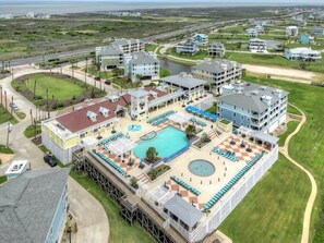 Exterior - Shore Nuff- Book 5+ nights & get 15% discount- Beach Front  3BD/2BA. Sleeps 9 (Galveston)