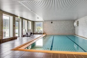 Indoor pool - Oppheim resort- pure luxury (Voss)
