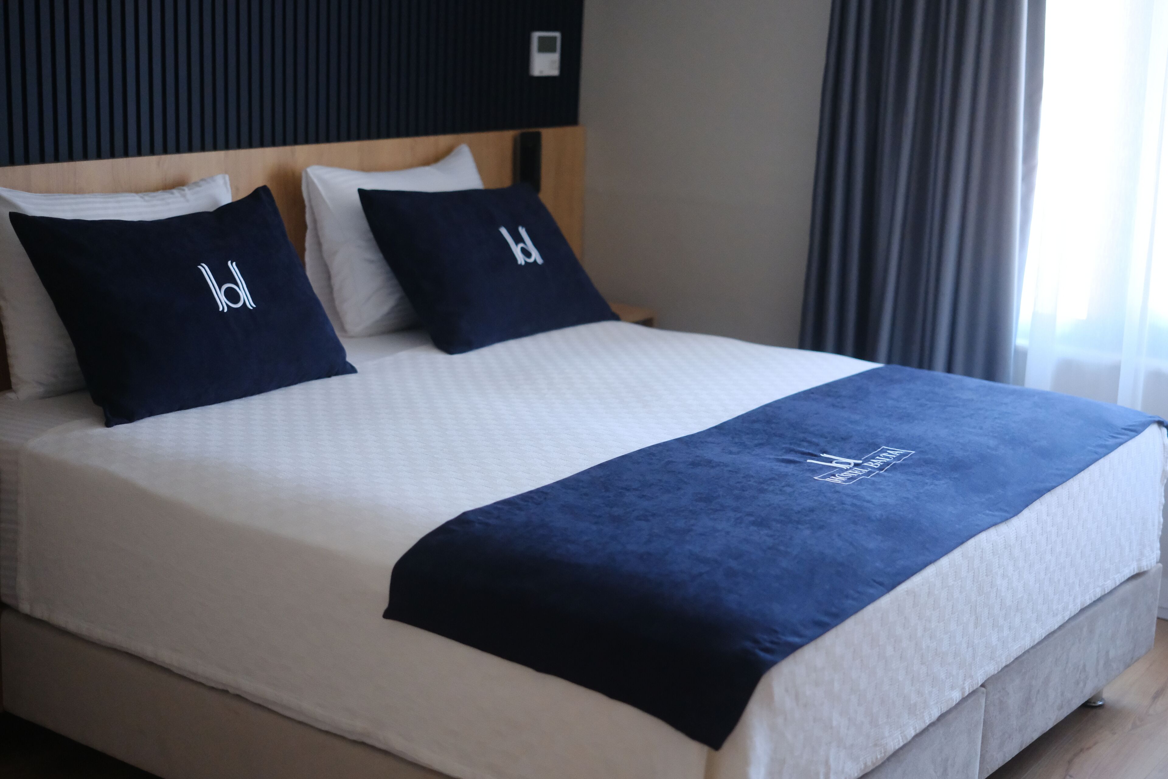 Coffres-forts dans les chambres, bureau, chambres insonorisées