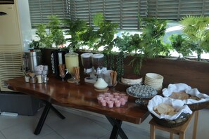 Dinner served, Turkish cuisine - Balta Hotel (Edirne)