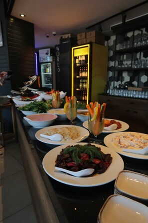 Dinner served, Turkish cuisine - Balta Hotel (Edirne)