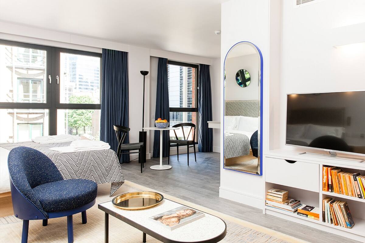 Studio, 1 Double Bed | Egyptian cotton sheets, desk, laptop workspace, soundproofing