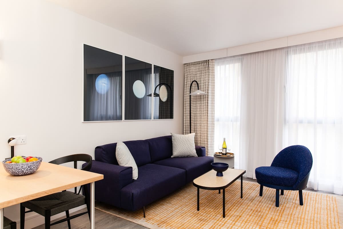 Superior Apartment, 1 Bedroom | Egyptian cotton sheets, desk, laptop workspace, soundproofing