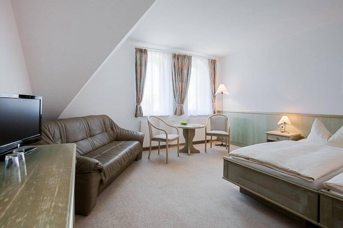 Desk, free WiFi, bed sheets