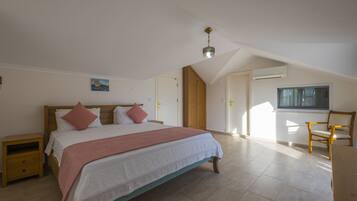 Lyxvilla - 4 sovrum | 4 sovrum, individuell inredning, skrivbord och ljudisolering