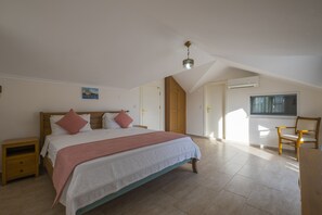 奢華別墅, 4 間臥室 | 4 間臥室、獨特裝潢、書桌、隔音