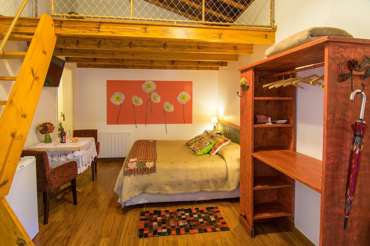 Premium bedding, minibar, individually decorated, individually furnished