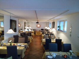 Daily buffet breakfast (EUR 12.5 per person)