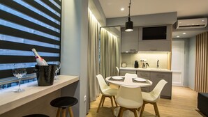 Deluxe Apartment | Living area - Preveza Suite Stay (Preveza)