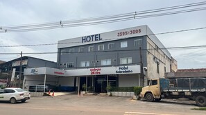 Fachada da propriedade