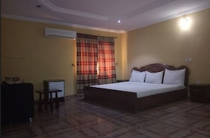 Classic Room | Desk, free WiFi - New Gate Lodge & Hospitality Ltd (Abuja)