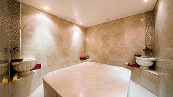 Turkish bath/hammam, manicures and pedicures
