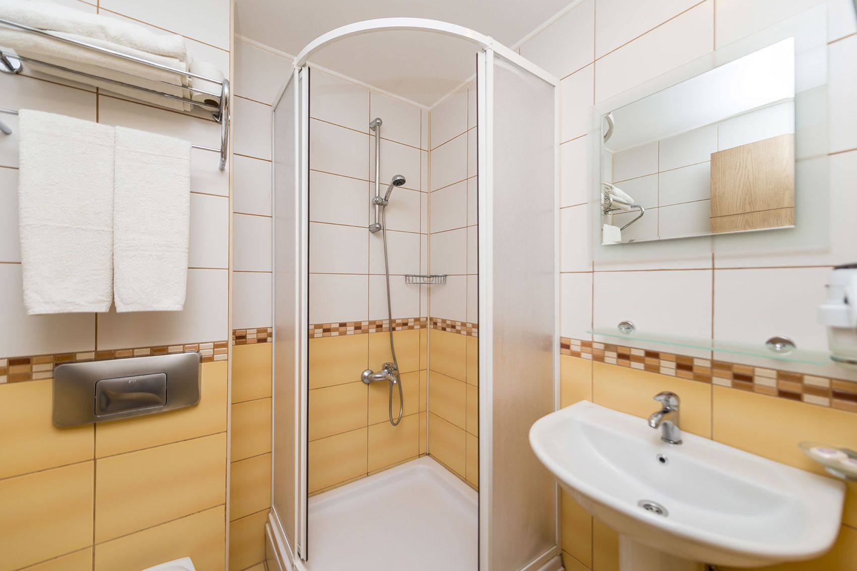 shower, free toiletries, hair dryer, slippers