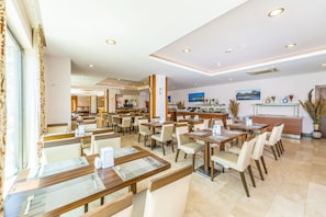 Breakfast, lunch, dinner served; Turkish cuisine