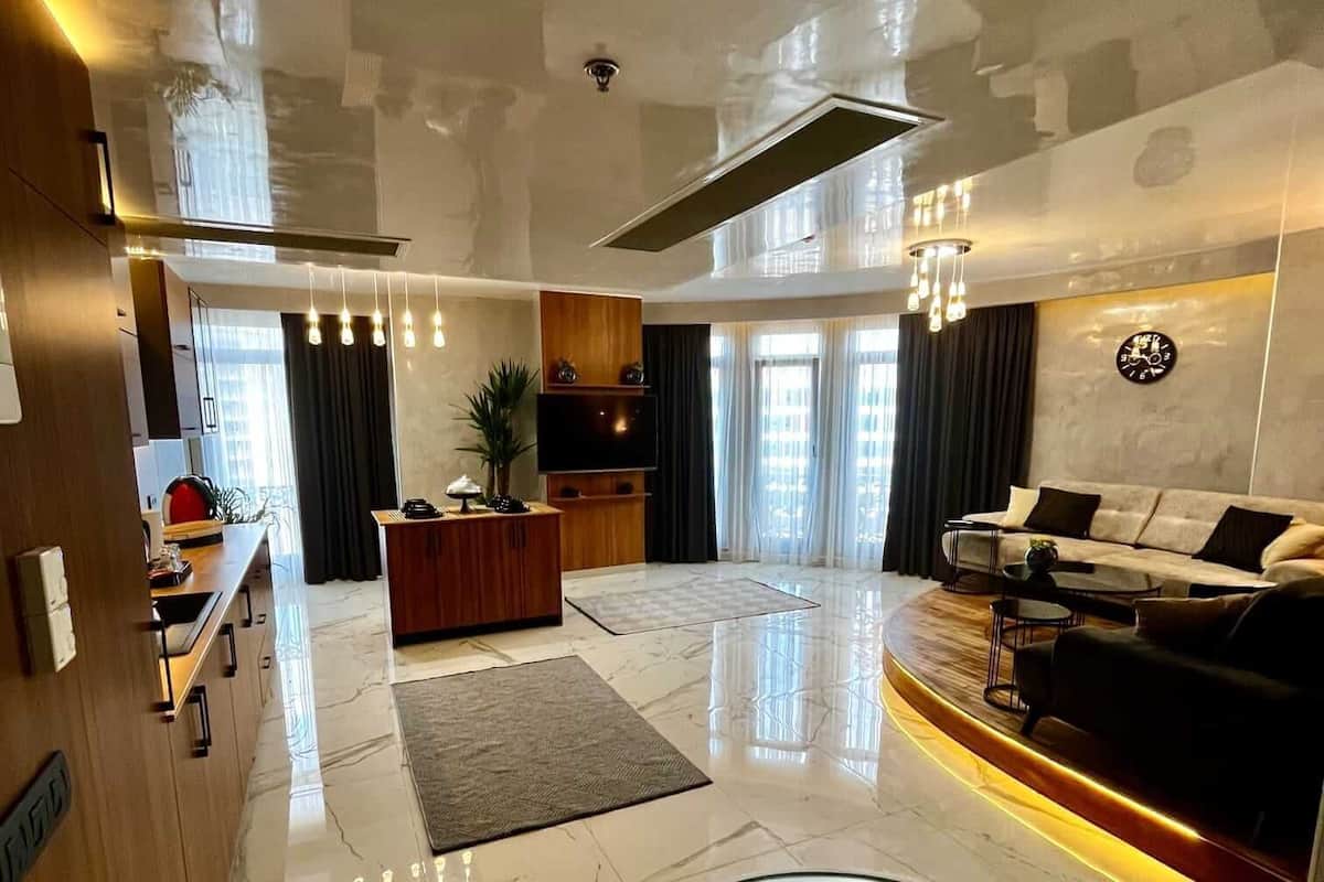 Appartement Luxe | Fer et planche à repasser, Wi-Fi gratuit, draps fournis
