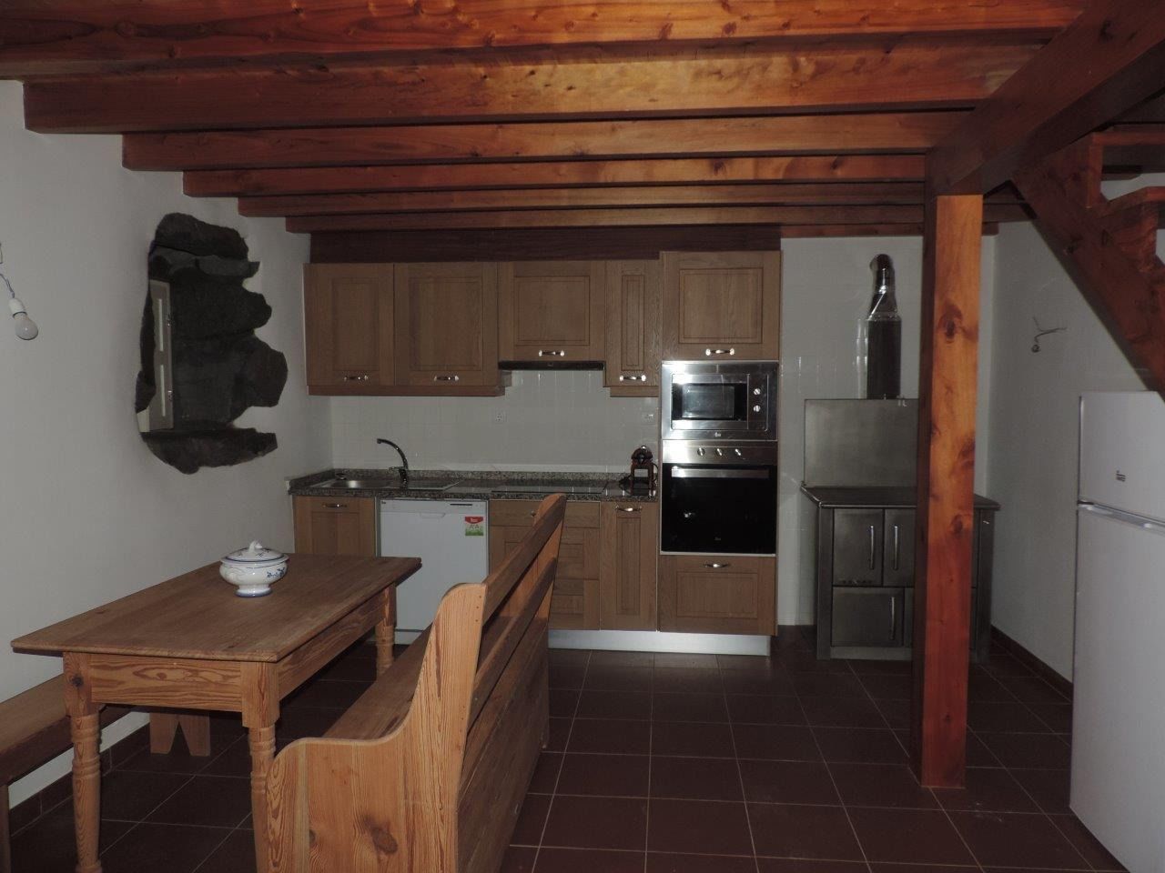 Casa, 1 habitación | Cocina privada | Frigorífico grande, microondas, horno y placa de cocina