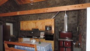公寓, 2 间卧室 | 私人厨房 | 茶具/咖啡用具、大冰箱、微波炉、烤箱