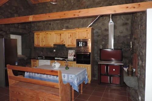 Apartment, 2 Bedrooms | Private kitchen | Full-size fridge, microwave, oven, stovetop