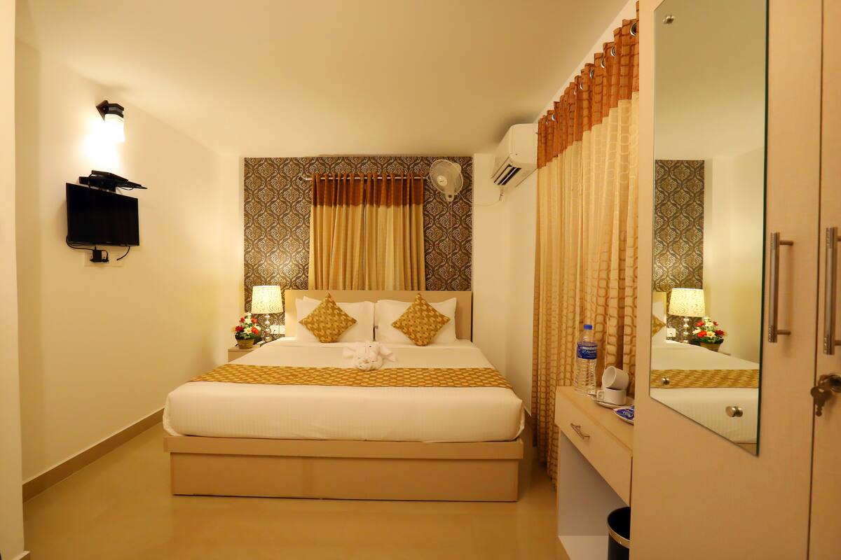 Egyptian cotton sheets, premium bedding, memory-foam beds