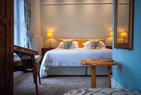 Decoración personalizada, muebles diferentes y escritorio . Westbury Lodge