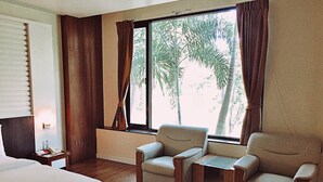 Deluxe Double Room | Garden view - U Place at Ubon Ratchathani University (Warin Chamrap)