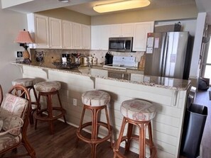 Condo, 3 Bedrooms | Private kitchen | Fridge, oven, coffee/tea maker, toaster