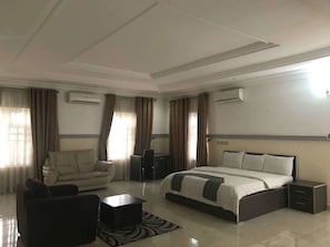 Minibar, desk, free WiFi, bed sheets