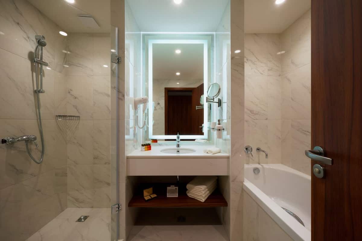 minibar, in-room safe, desk, laptop workspace