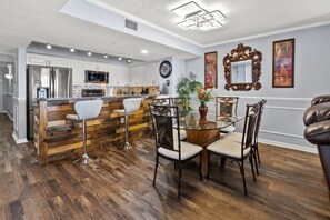 Condo, 4 Bedrooms | Dining