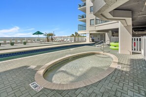 Huoneisto, 4 makuuhuonetta | Uima-allas | Sisäuima-allas, ulkouima-allas