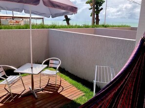 Apartament exclusiu, terrassa, planta baixa | 2 dormitoris, roba de llit d'alta qualitat i minibar 