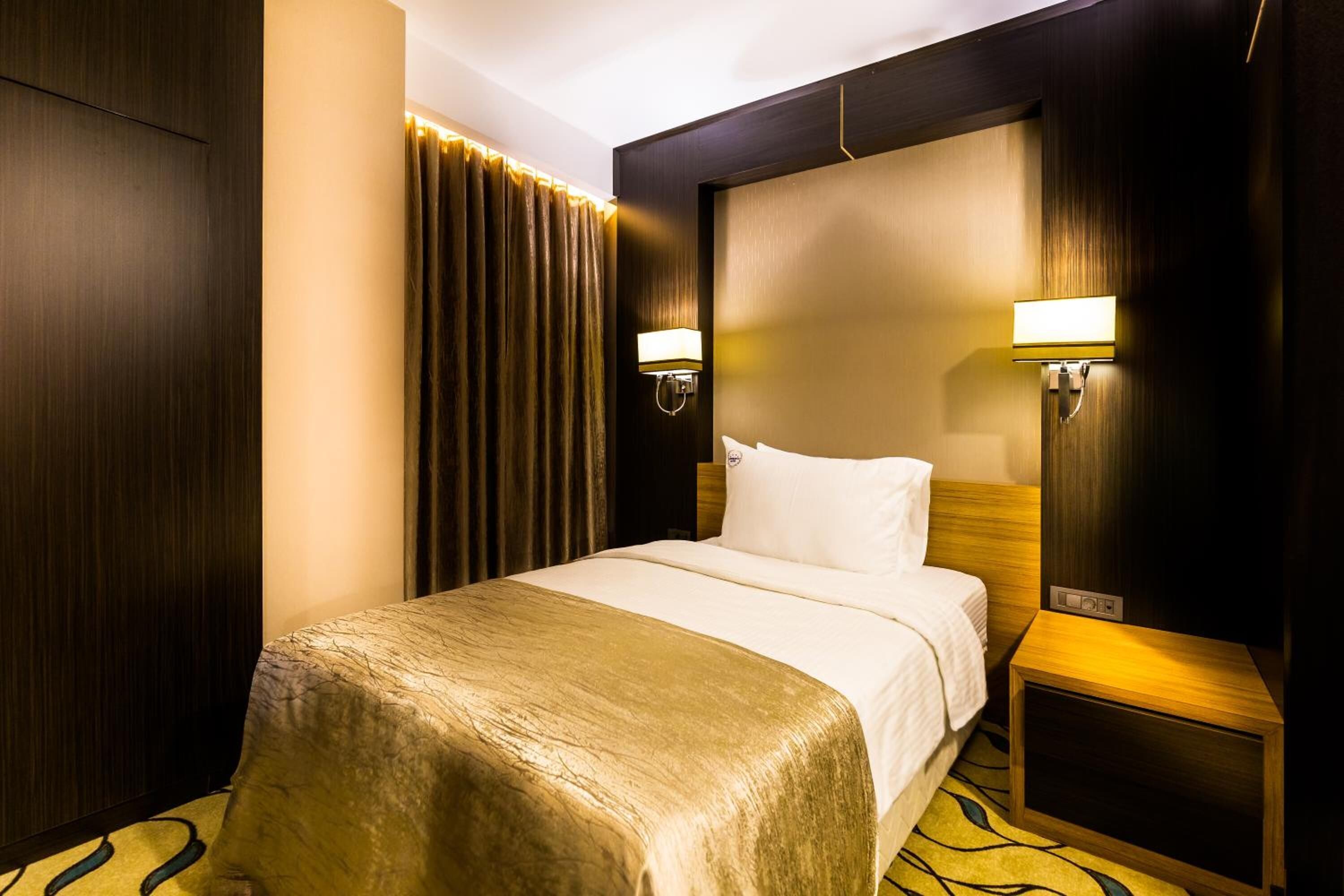 minibar, in-room safe, desk, free wifi