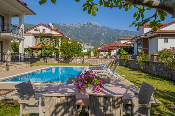 Villa, 4 Bedrooms (Opal 5) | Garden view